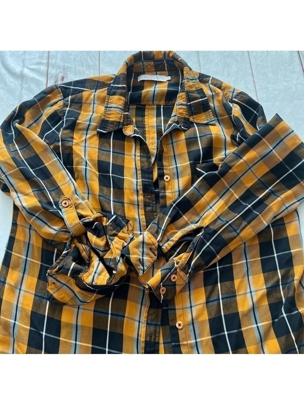 Billy T Women's L Soft Mabry Checkered Gold Long Sleeve Button Up Collared Shirt - Picture 4 of 10